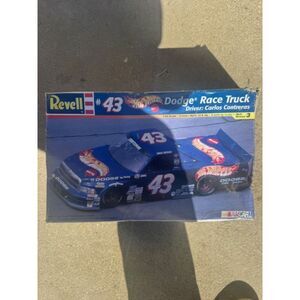 Revell Number 43 Hot Wheels Dodge Race Truck Carlos Contreras 1/24 Model Kit